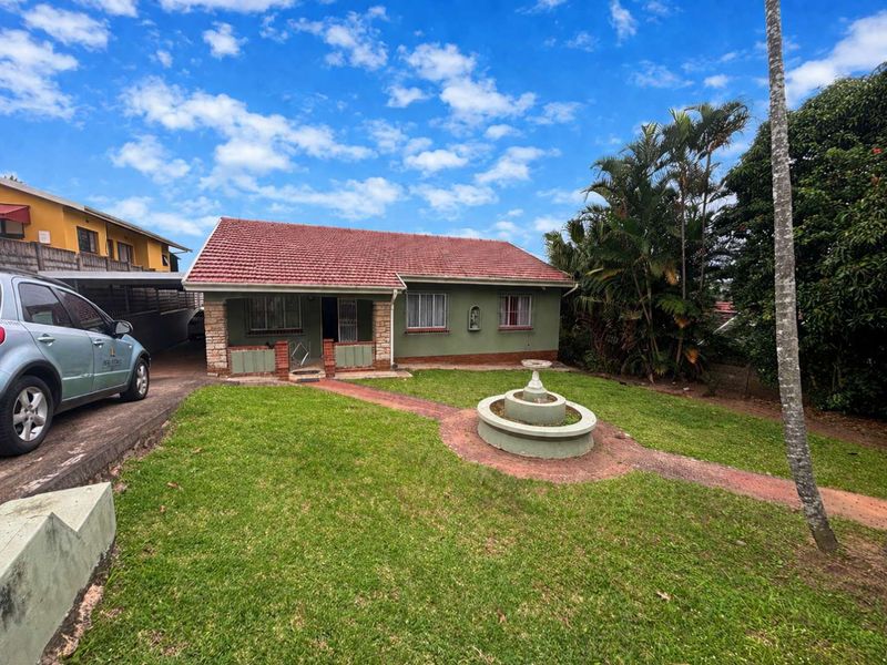 3-Bedroom Family Home with Flatlet for Sale in Escombe – Ideal for Families or Investors - Photo 2