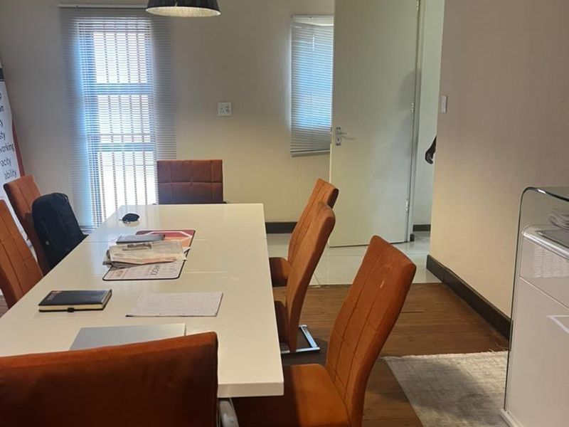 Office For Rent Windhoek West - Photo 4