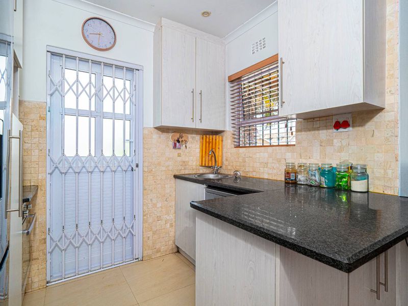 3-Bedroom Home Lock up and go - Photo 9