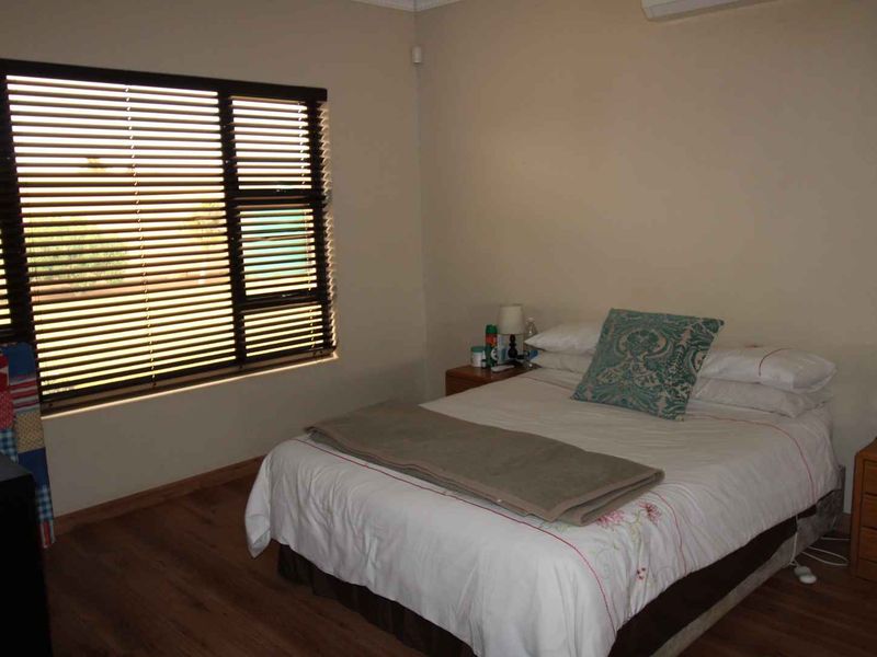 Well located Family Home in good neighbourhood on large stand! - Photo 10