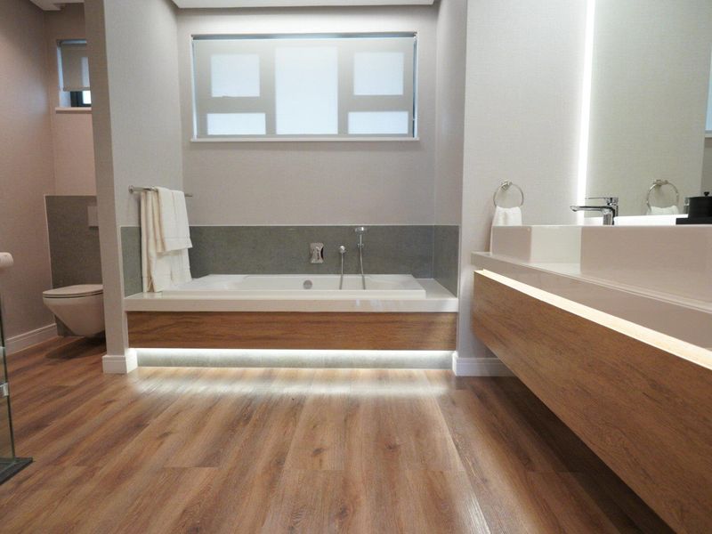 Stunning 4-Bedroom Apartment in City Center, Steyn City - Photo 8