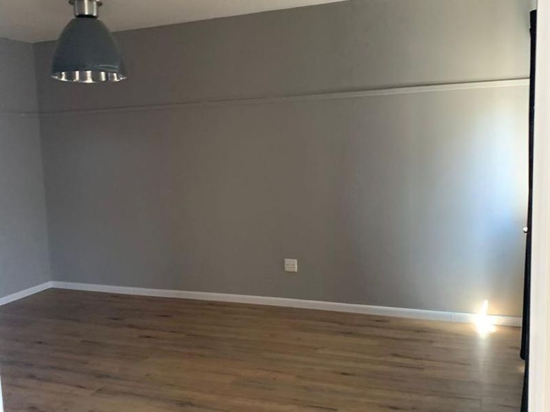 Close to Lagoon! Ground floor Apartment! One level! Perfect for the beginner! - Photo 2