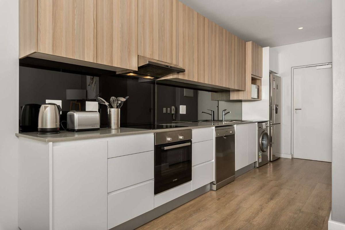 Furnished apartment in Cape Town City Bowl - Photo 2