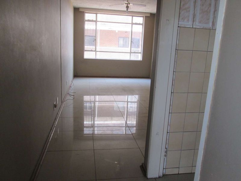 A BEAUTIFUL , NEAT AND CLEAN [2] TWO BEDROOMS APARTMENT FOR SALE IN PRETORIA WEST [ BARGAIN ] - Photo 6