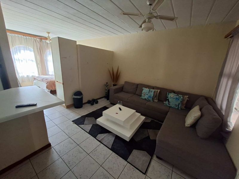 QUAINT, PEACEFUL & PERFECT FOR YOU - Photo 6