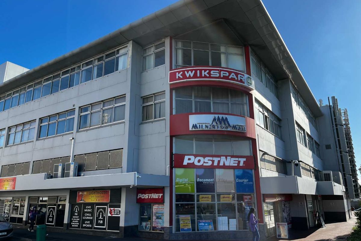 Superb Views & Air Conditioned Offices in Milnerton - Photo 2