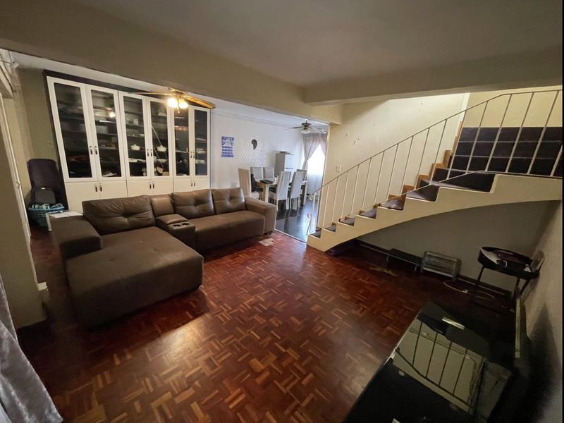 Charming 3-Bedroom Apartment in a Secure Complex - Photo 5