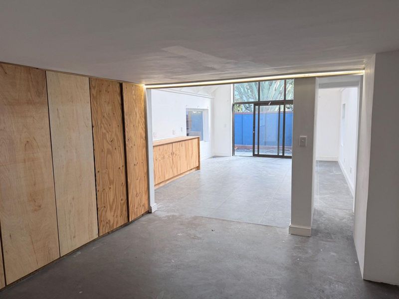 House + Flat - Photo 9