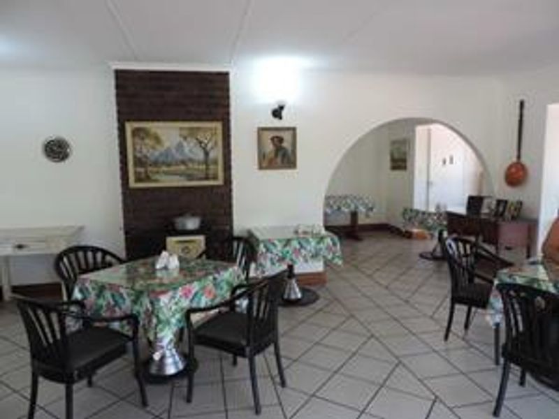 Guest House with Inverter and solar panals - Photo 10