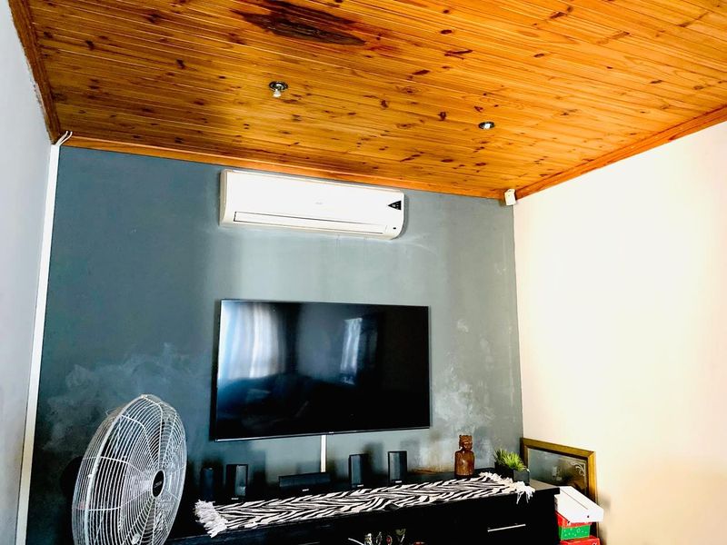 Spacious 4 bedroom Family Home in Wild en Weide, Richards Bay - Photo 3