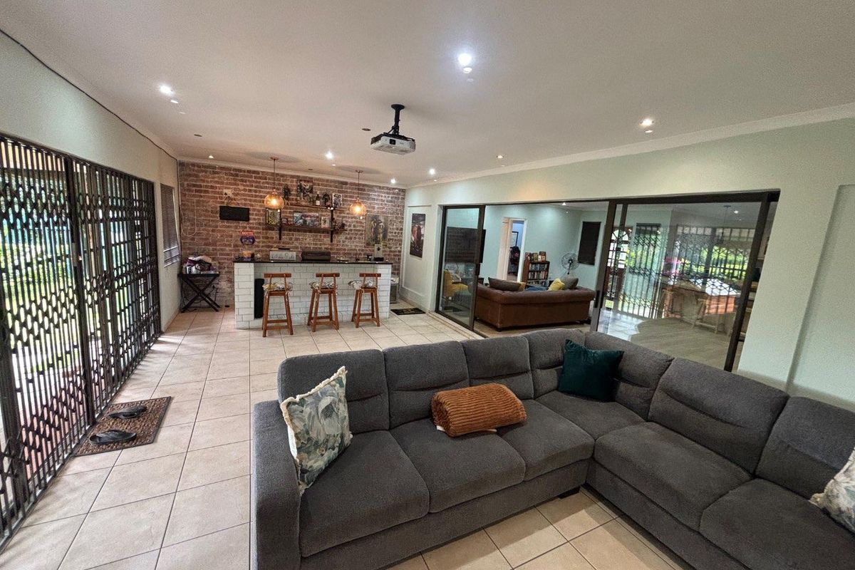 Immaculate three bedroom family home for sale in Westville - Photo 4