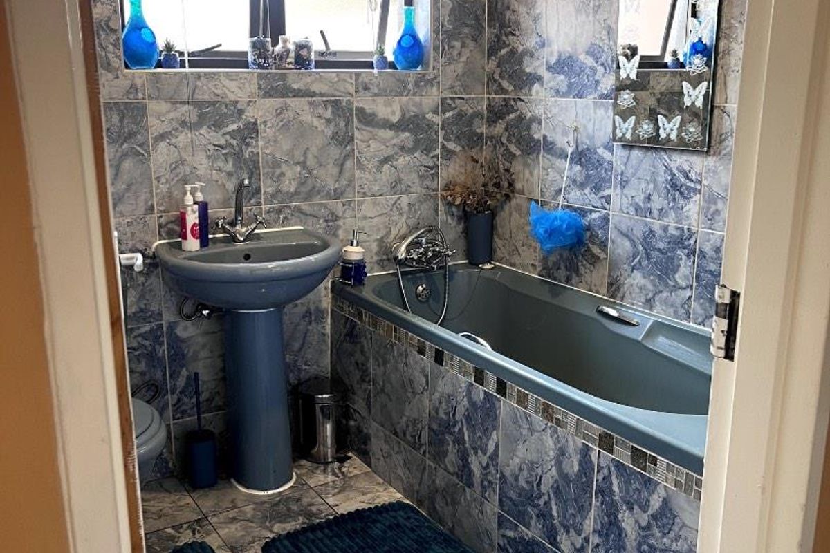 Cozy Neat Cimbebasia House for Sale - Photo 5