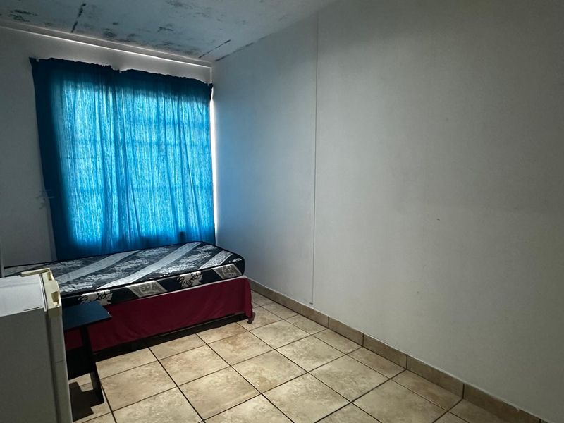 Student Paradise - Fully Furnished and Ready for You - Photo 9