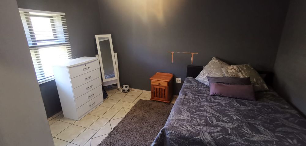 Flatlet bedroom number 1