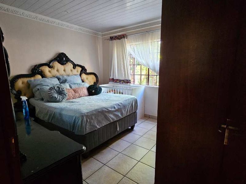 3 bedroom house in the heart of Theresapark - Photo 9