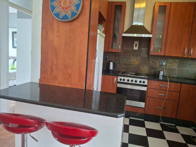 A CHARMING SEMI-FURNISHED TWO BEDROOM APARTMENT - Photo 7