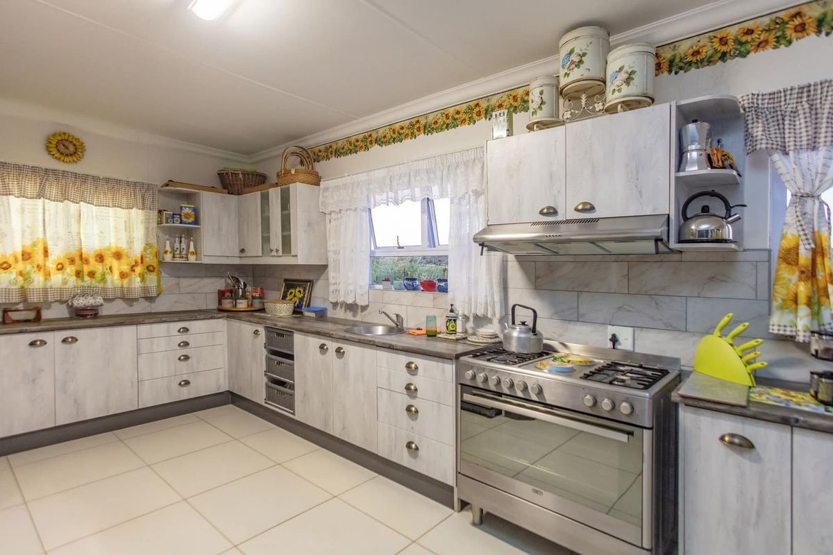 SOLD - Sun Valley Farmland for N$ 3 100 000 - Photo 2