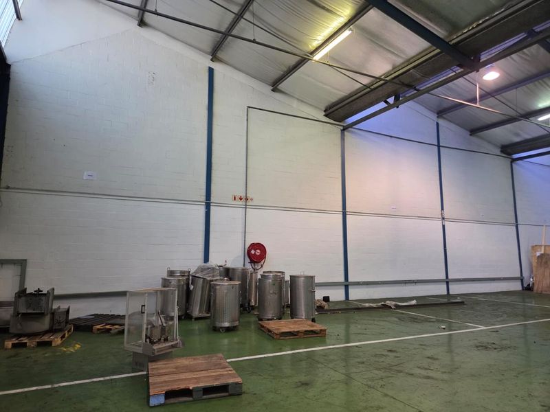 Industrial space to let in Bellville - Photo 6