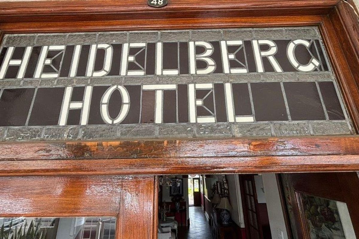 Heidelberg's Landmark Hotel: Your Next Business Venture! - Photo 2