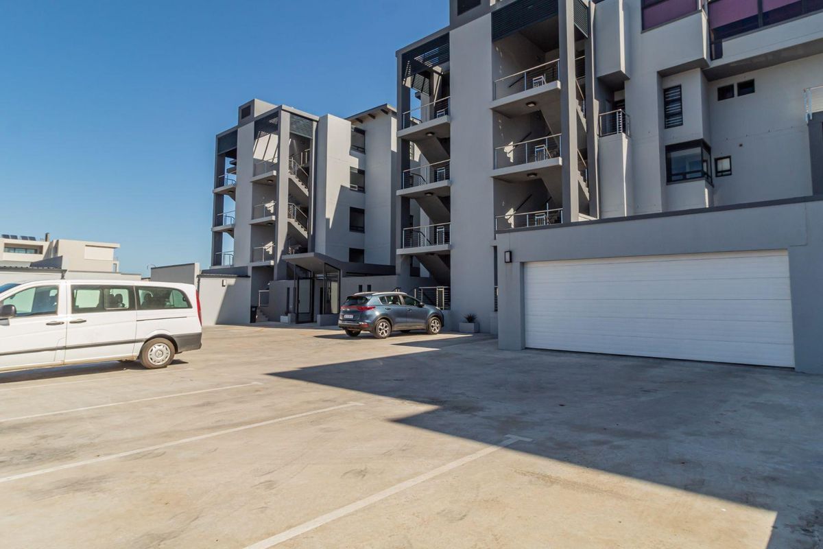 Apartment for sale in Exclusive Beachfront complex. - Photo 5