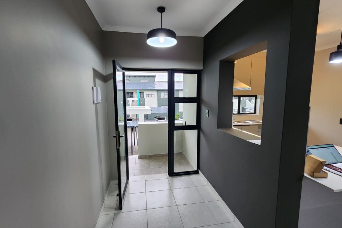 Catch it if you can ! – Stunning 3-Bedroom Townhouse to rent in Waterval East, Rustenburg - Photo 5