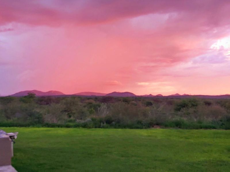 Idyllic 25Ha Horticultural Plot for sale with stunning views and a thriving vegetable farm! A true gem near Okahandja! - Photo 6