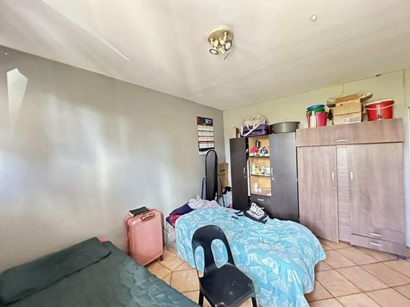 Investment Opportunity in the Heart of Sunnyside! - Photo 6