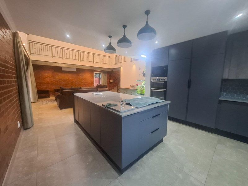 Ultra-Modern Two-Level Smart Home with Exceptional Solar Power, Security & Privacy - Photo 8