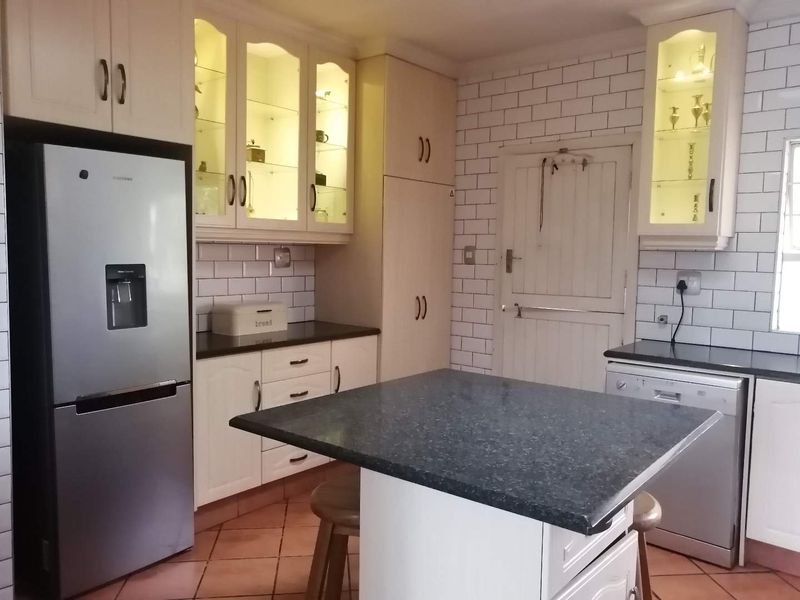 Well priced property in soon to be enclosed area North of Kingfisher Avenue - Photo 9