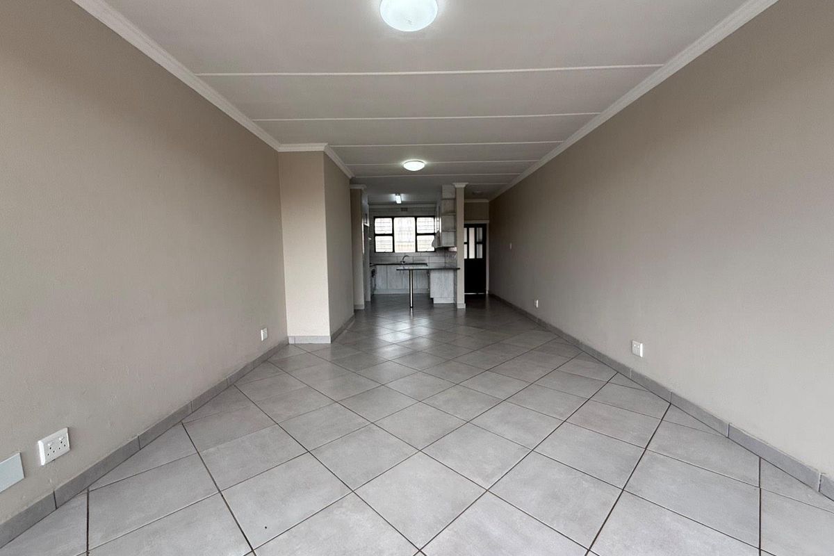 Ground Floor Modern Living with Garden Access - Photo 4