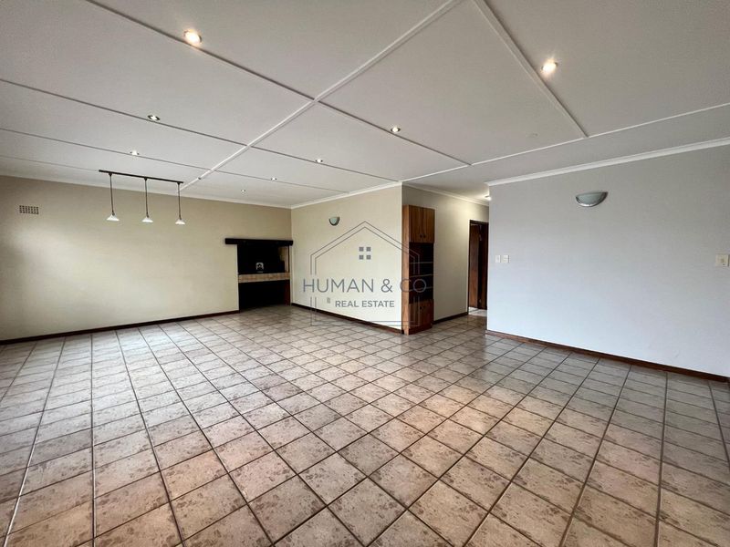 Spacious family Home in prime Meersig Area - Photo 2