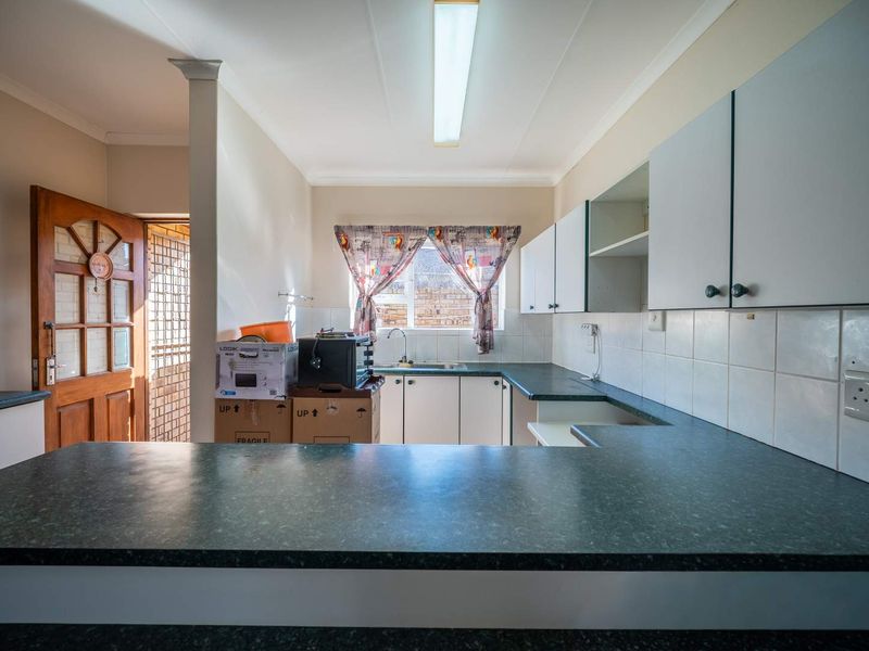 Charming 2-Bedroom Townhouse in Eedenglen Retirement Village – Jeffrey’s Bay - Photo 6