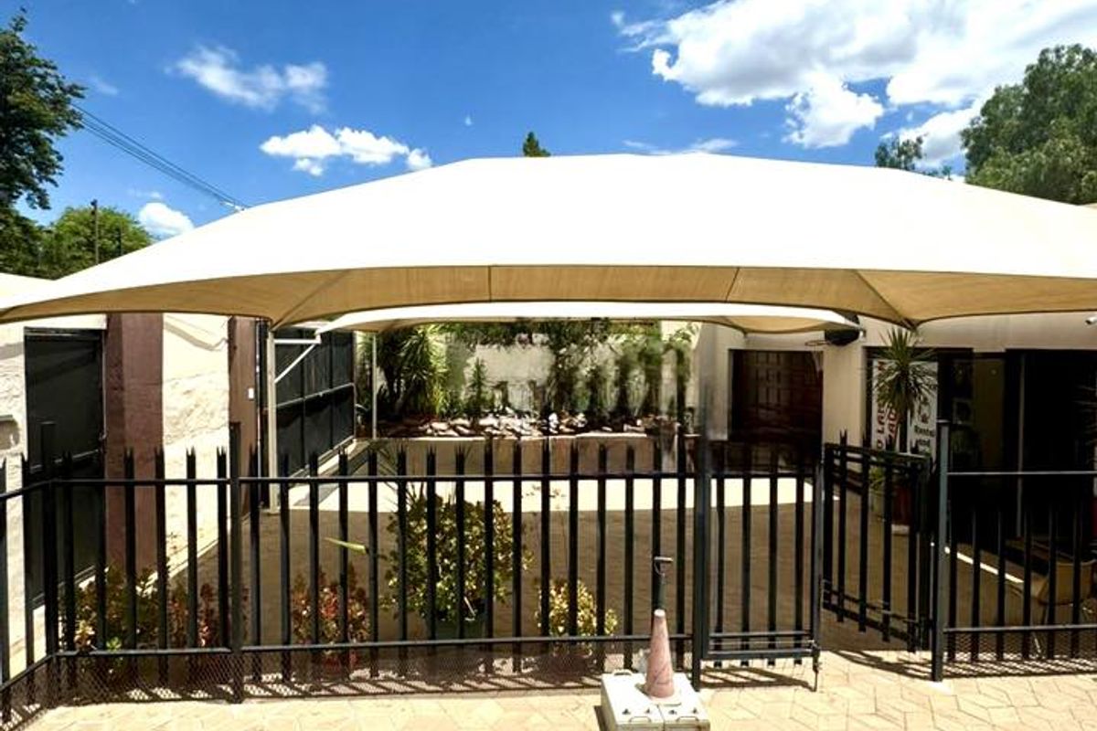 Spacious Property FOR SALE in Windhoek West Ideal for Business - Photo 2