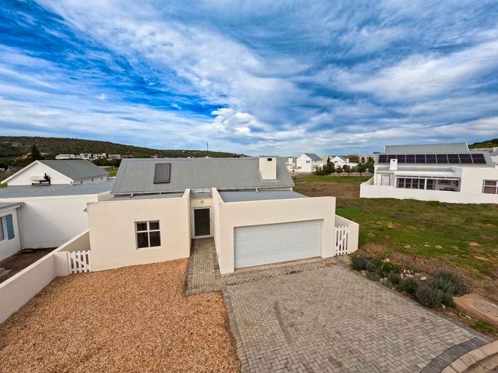 Property #2397034, House For Sale in Still Bay West