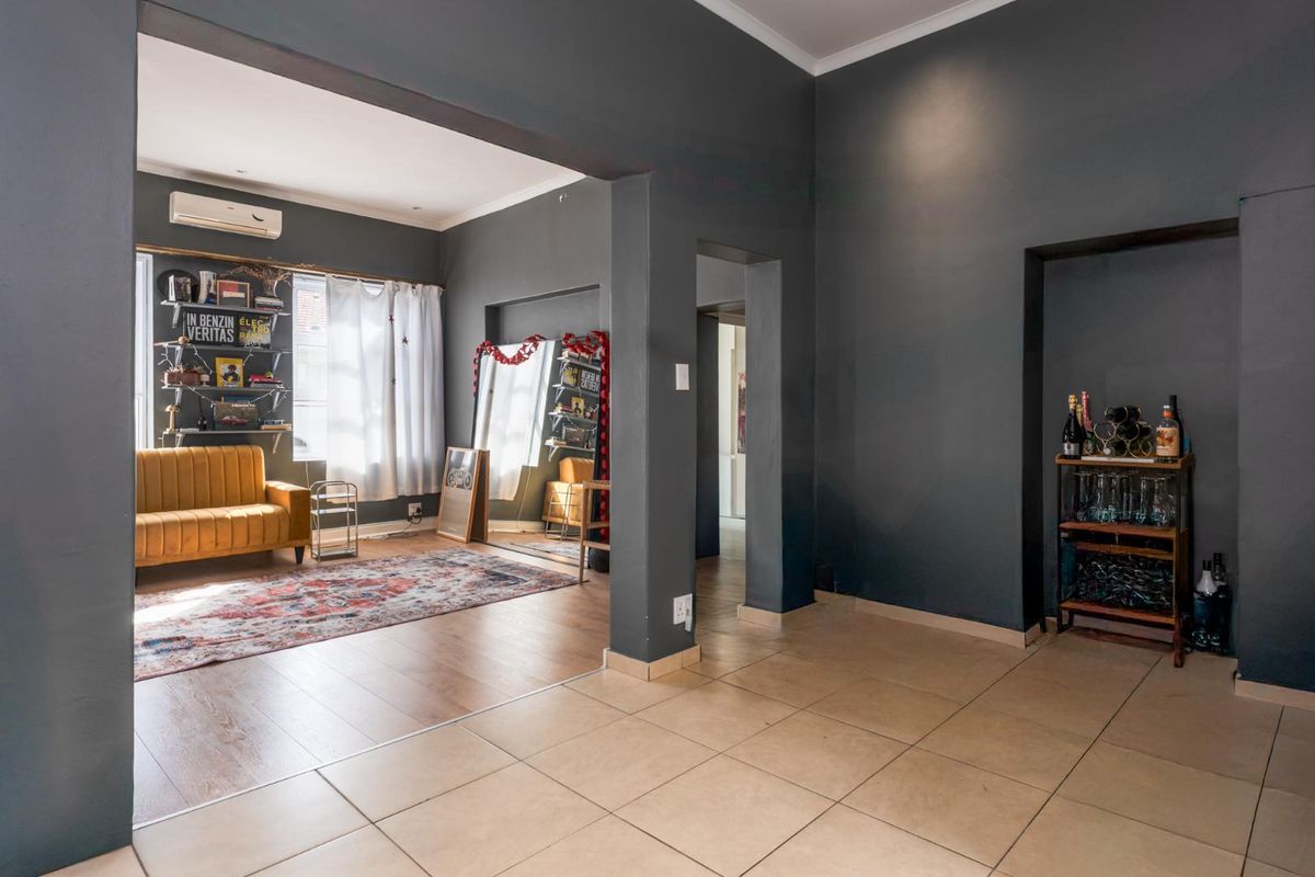 GR4 Zoned Home with Airbnb Potential - Photo 4