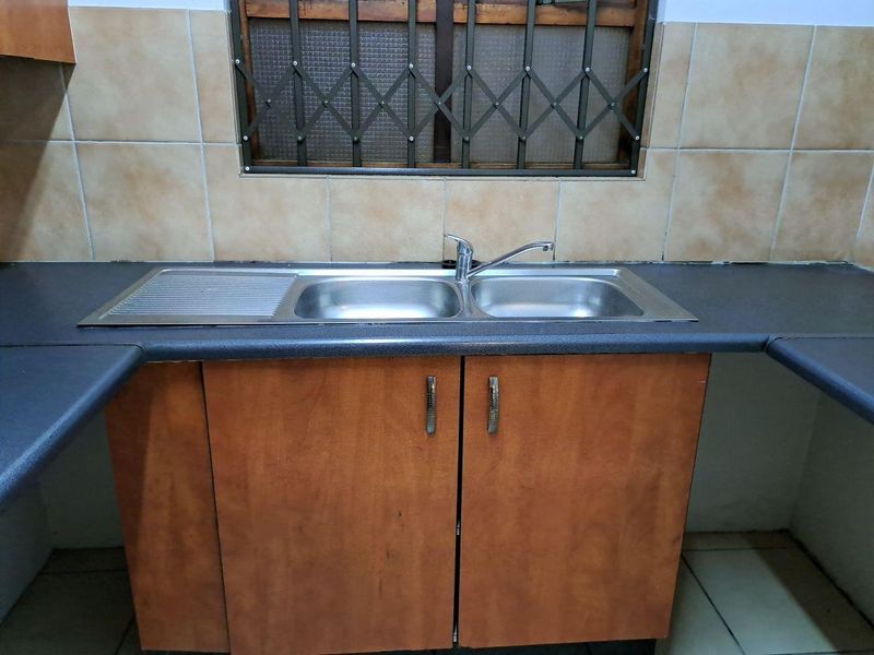 2 Bed 2 Bath Groundfloor Unit - Photo 10