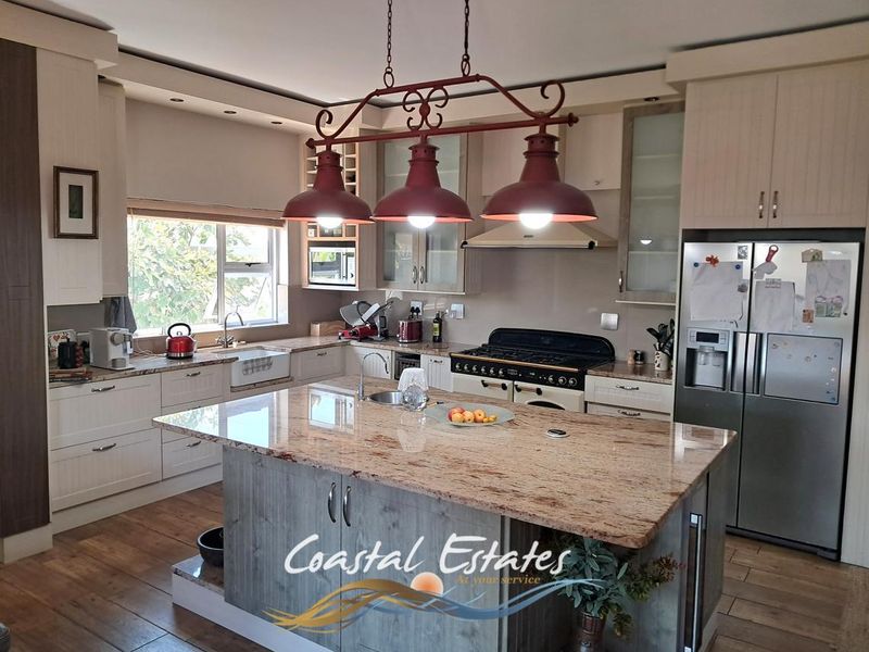 Exquisite Waterfront Home with Breathtaking Views - Photo 7