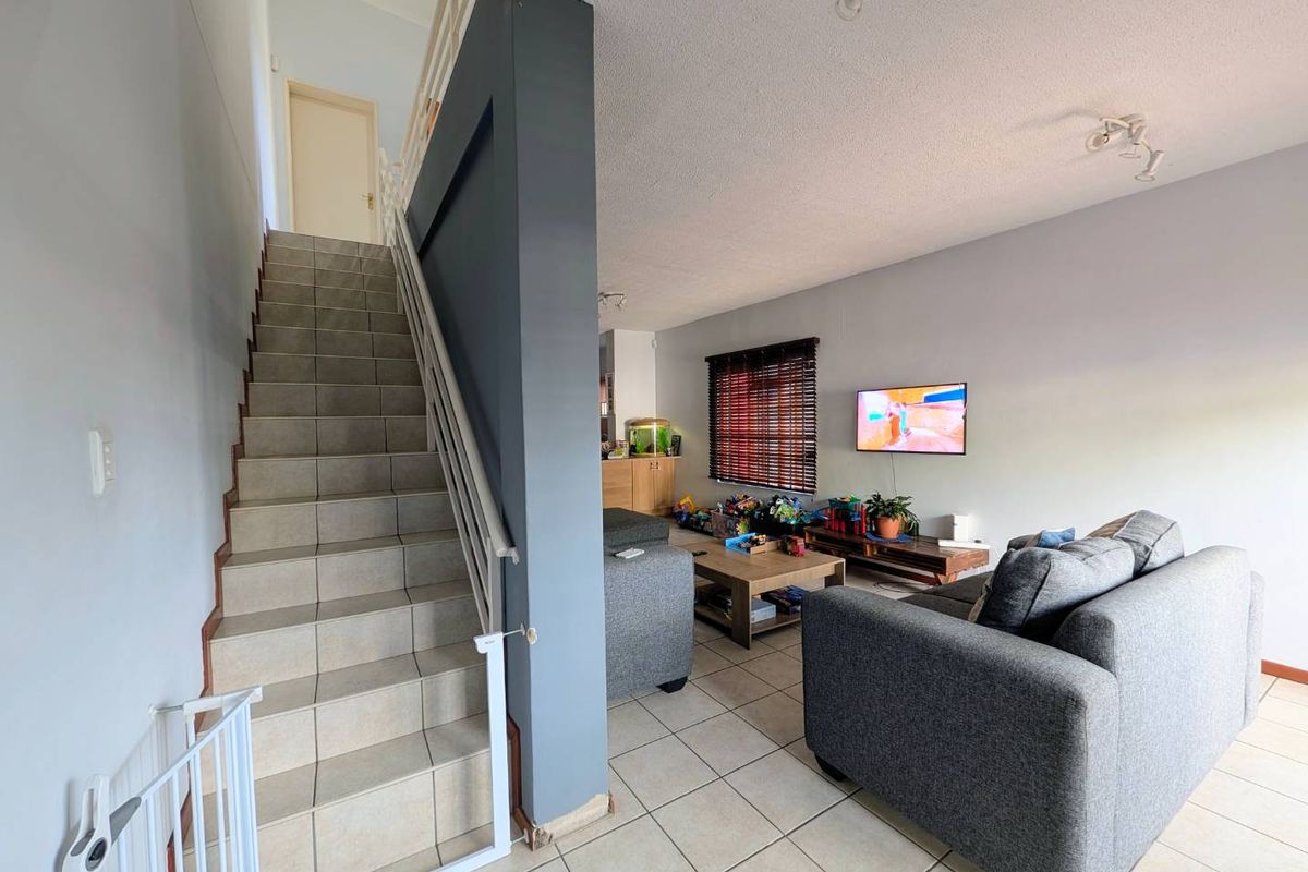 Double storey Townhouse for sale in Avis - Photo 5