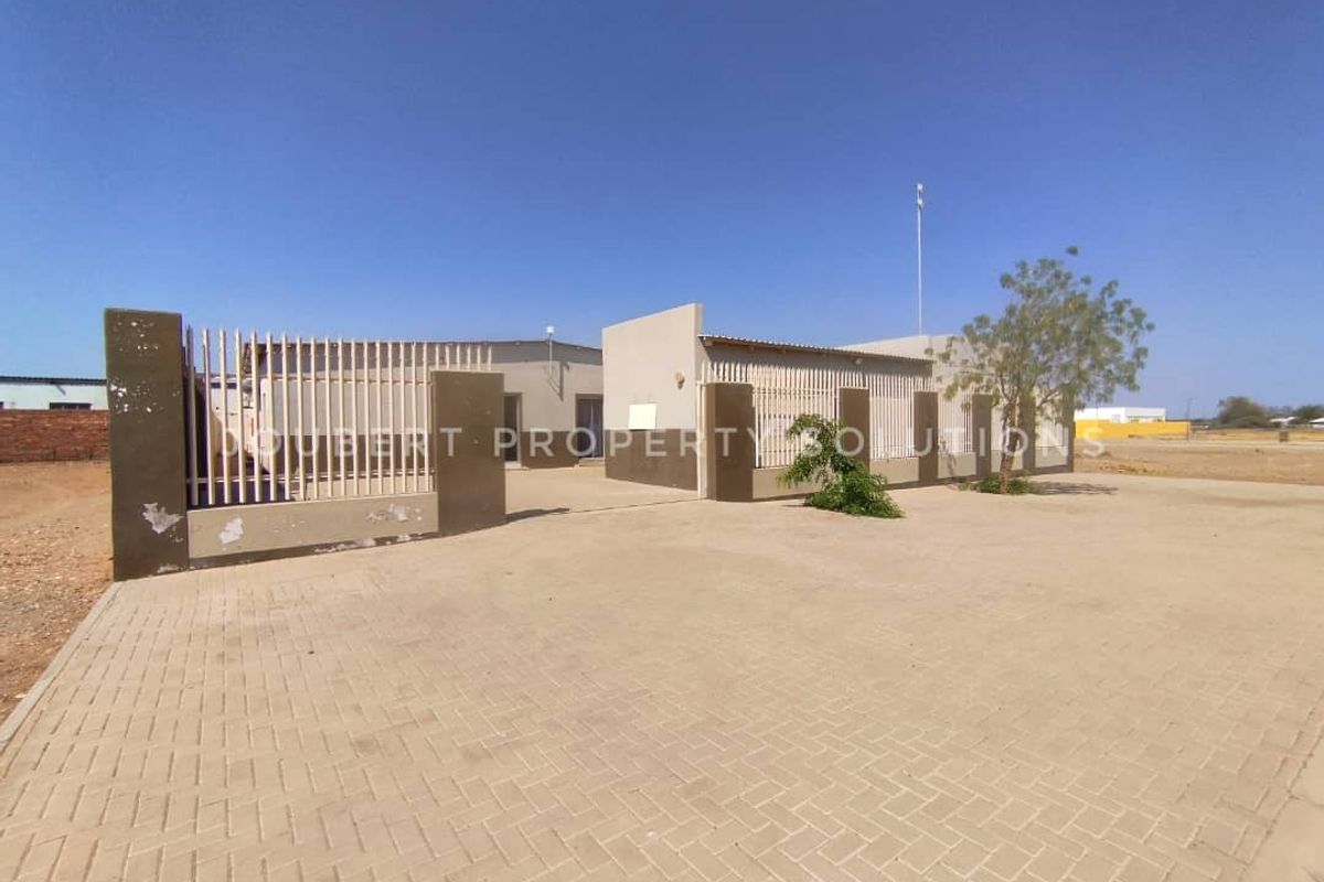 CLINIC / CONFERENCE / OFFICES FOR SALE IN MARIENTAL - NAMIBIA - Photo 3