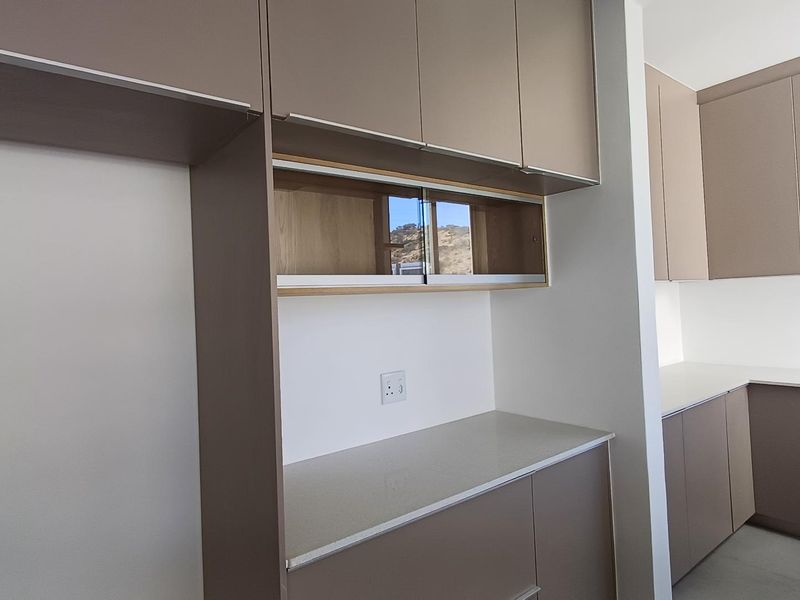 To Let - Photo 5