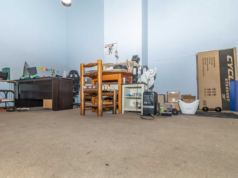 Perfect for the investor or first time buyer! - Photo 10