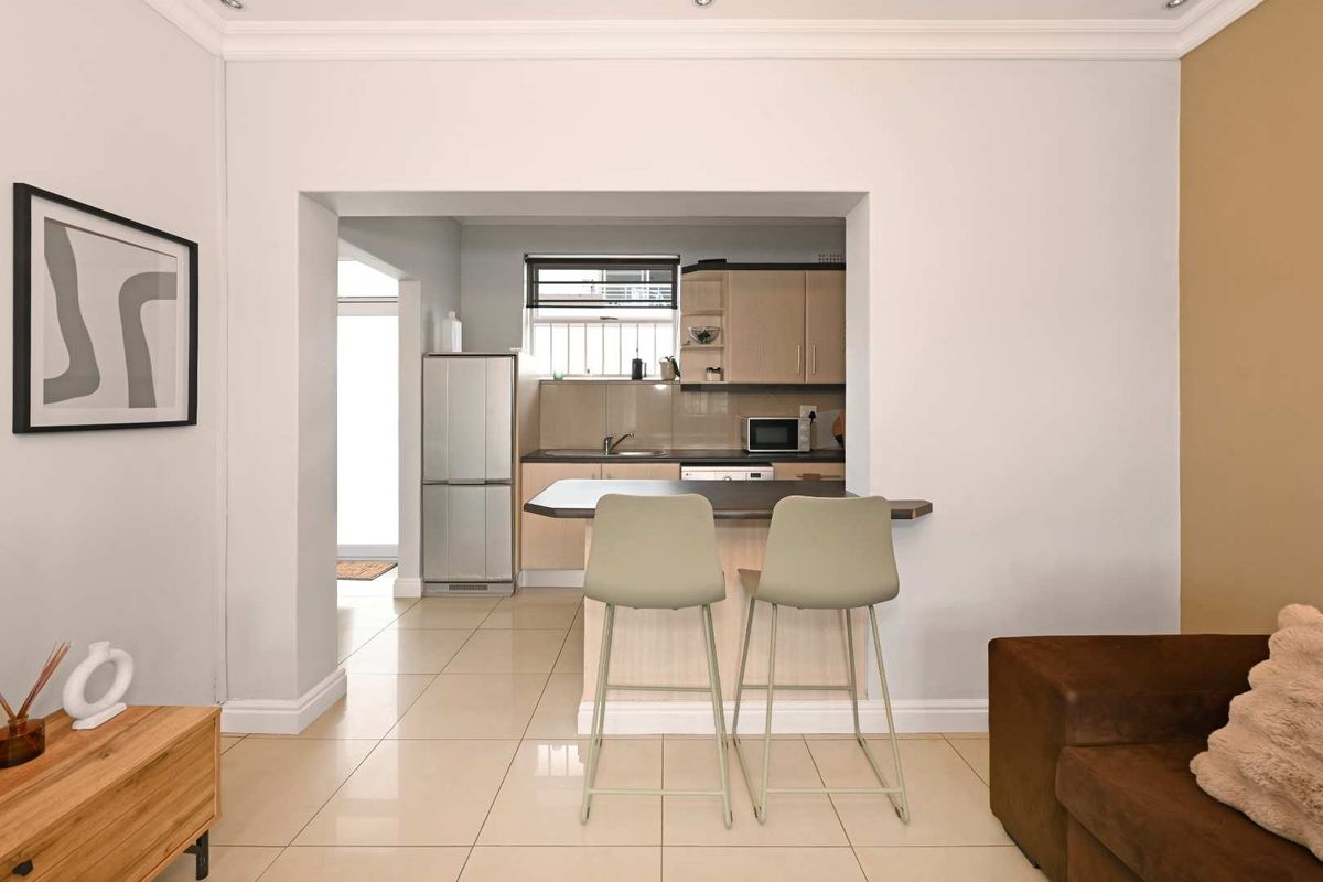 Prime Green Point Investment | Ground-Floor Apartment | Fully Furnished - Photo 4