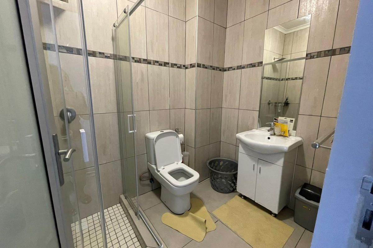 MODERN 2 BEDROOM FULLY FURNISHED APARTMENT FOR SALE IN KLEIN WINDHOEK: CITY PLAZA - Photo 3