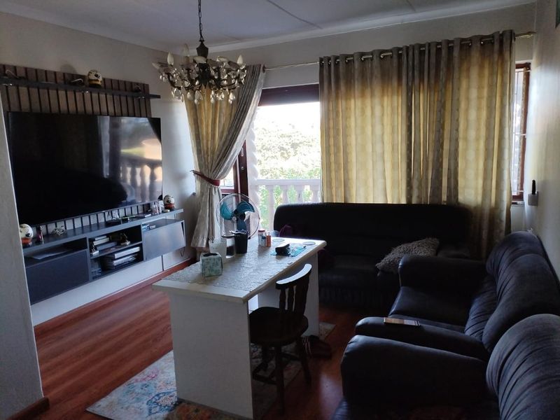 3 Bedroom House for Sale in Silverglen - Photo 4