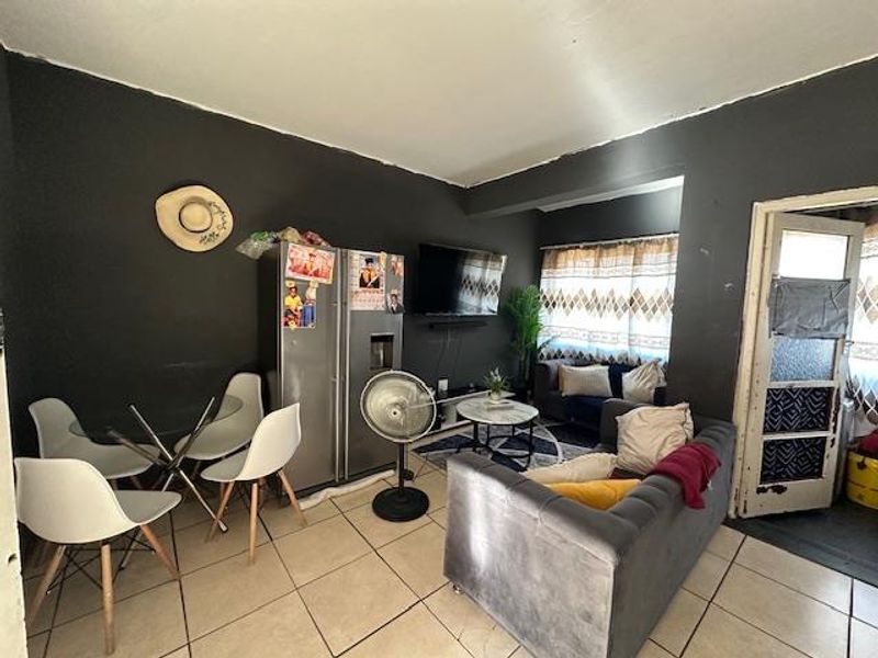 City Living Made Easy: Central Trevenna Gem! - Photo 3