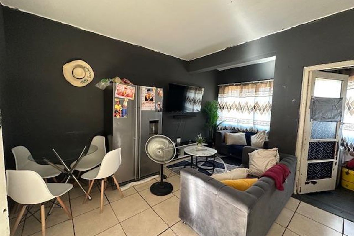 City Living Made Easy: Central Trevenna Gem! - Photo 3