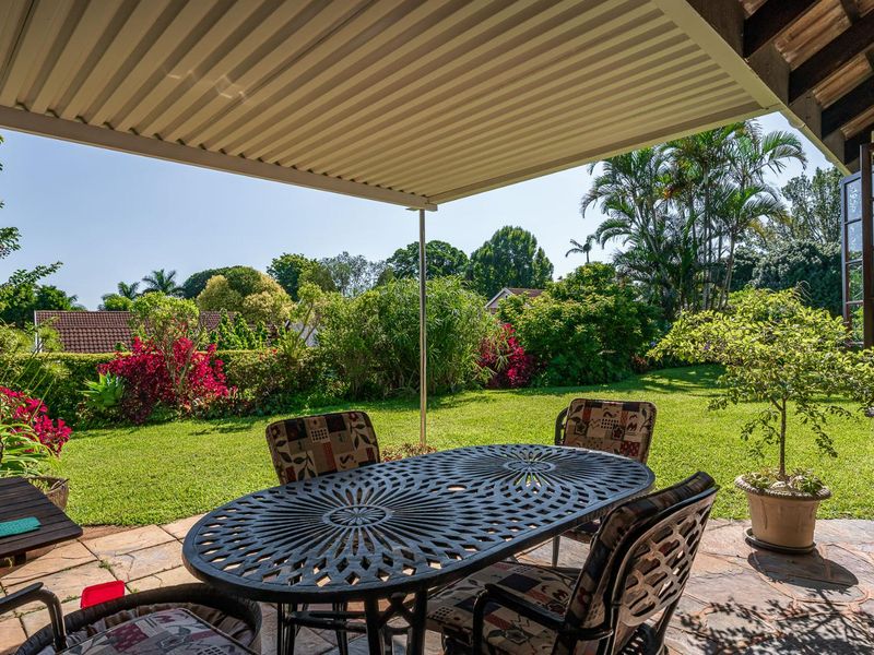 "Snap Up This Charming Townhouse Before It's Gone!" - Photo 10