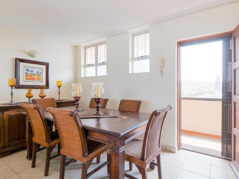 Spacious seaside living - Photo 5