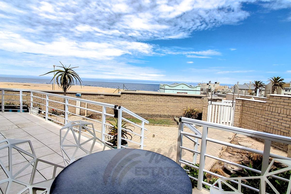 Townhouse For Sale in Vogelstrand, Swakopmund - Photo 4
