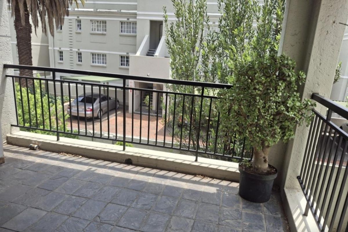 A LOVELY FURNISHED TWOO BEDROOM APARTMENT - Photo 4